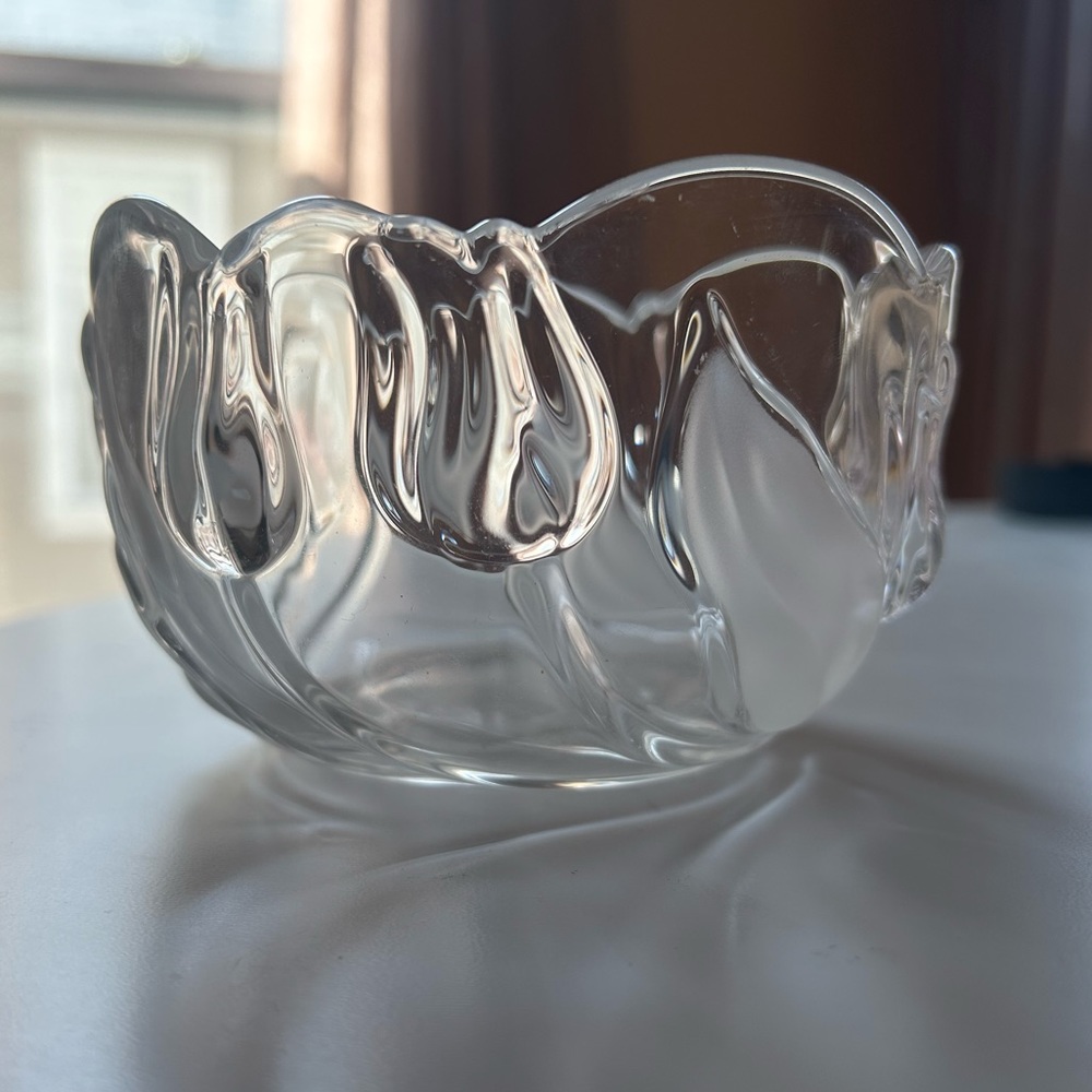Mikasa Tulip Glass Bowl